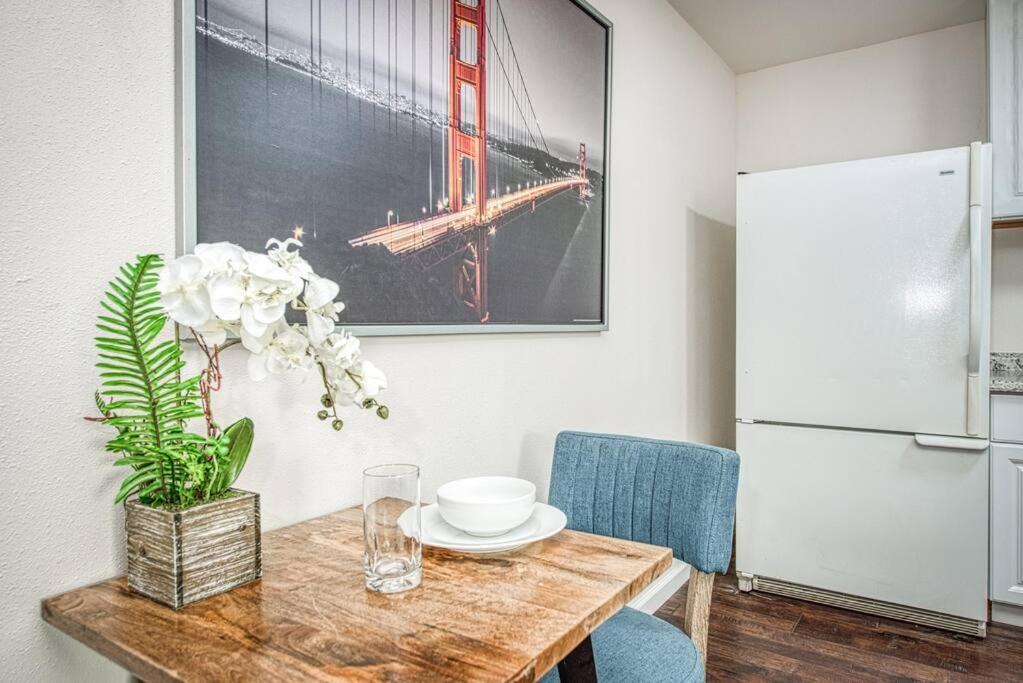Totally New Awesome North Back Apartment